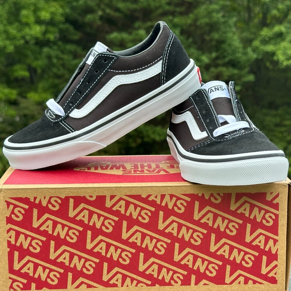 NEW Vans Youth Ward Casual Sneakers Canvas - Sizes 1YT